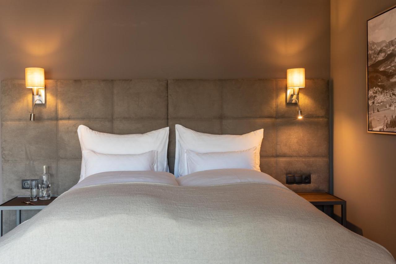 Hotel Seespitz Superior - Adults Only 蒂罗尔-泽费尔德 外观 照片